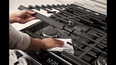 can you use barkeepers friend on gas stove